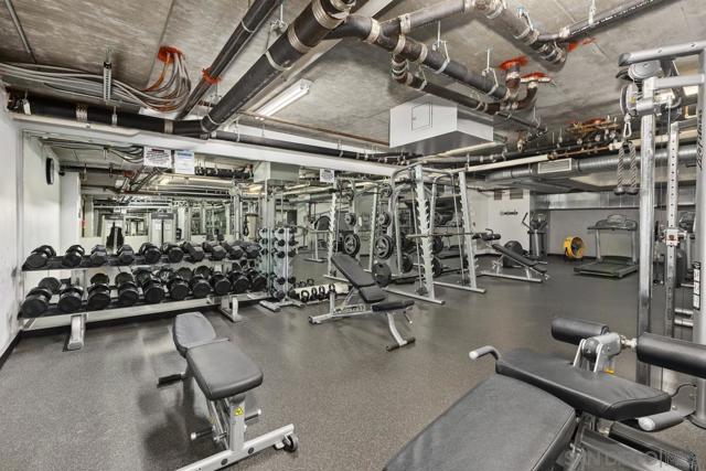 1150 J Street, San Diego CA: https://media.crmls.org/mediaz/53b58744-3b5e-4261-a40d-8603f12c3107.jpg