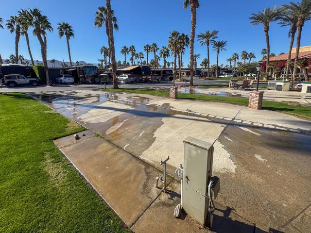 80394 Avenue 48, Indio CA: https://media.crmls.org/mediaz/53b5d1be-3e50-4dcb-917b-f076ffb6803e.jpg