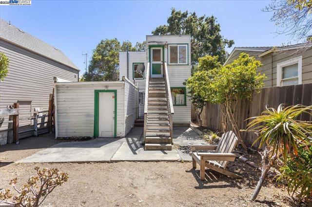 2255 Lincoln Ave., Alameda CA: https://media.crmls.org/mediaz/53b663e2-3b0a-4fb9-8110-b55a0d78c97b.jpg