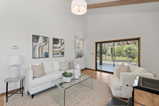 14449 Liddicoat Circle, Los Altos Hills CA: https://media.crmls.org/mediaz/53b689ac-72f6-4460-833d-0b102a26b138.jpg