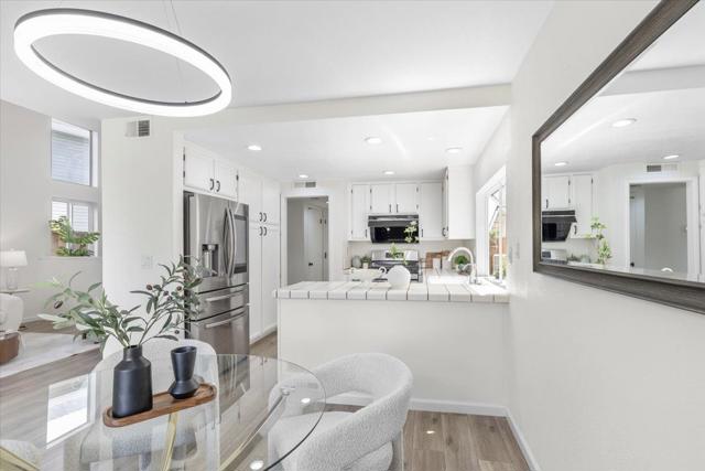 885 Kiperash Court, San Jose CA: https://media.crmls.org/mediaz/53b6ce5e-39e8-4a18-aace-7768f1c79975.jpg