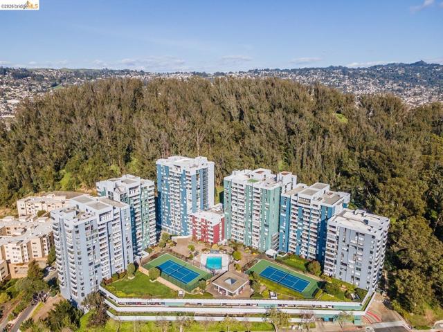 Details for 555 Pierce St  1320, Albany, CA 94706