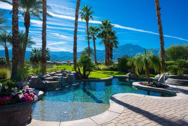 58061 Carmona, La Quinta CA: https://media.crmls.org/mediaz/53b74ed5-1b71-4590-bfd7-f848e86d700d.jpg