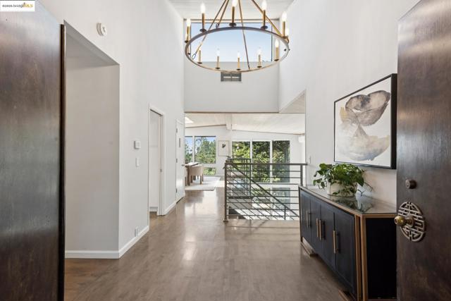 2861 Chelsea Drive, Oakland CA: https://media.crmls.org/mediaz/53b752ee-45ca-4127-810e-144f9c976bad.jpg