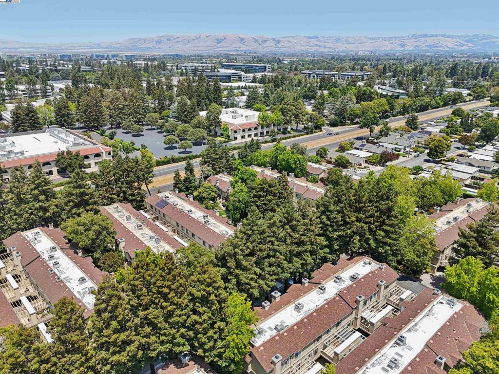 https://media.crmls.org/mediaz/53b891c5-3322-4367-8f82-f95513937501.jpg?preset=X-Large