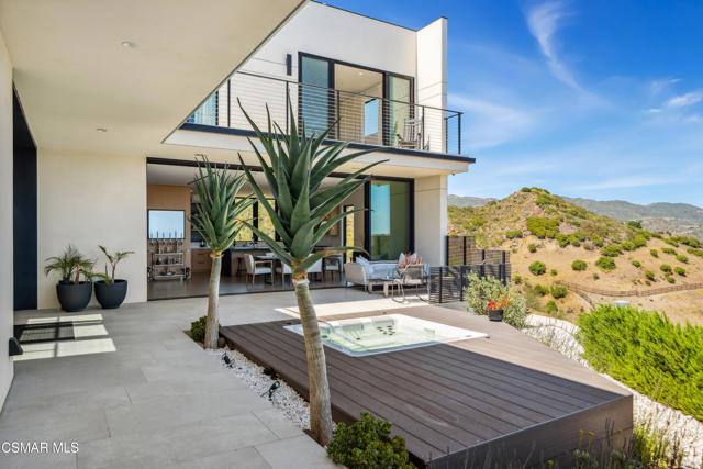 33433 Decker School Road, Malibu CA: https://media.crmls.org/mediaz/53b95c61-c1d9-4631-8d9b-3c5947bd60b8.jpg