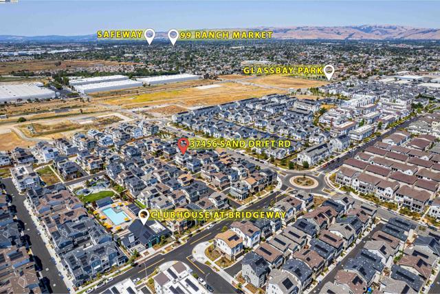 37456 Sand Drift Rd, Newark CA: https://media.crmls.org/mediaz/53b97cf7-eb15-4a44-a9b0-d1ca78ab9636.jpg