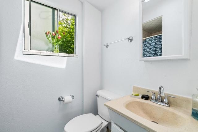 1003 Walnut Avenue, Santa Cruz CA: https://media.crmls.org/mediaz/53b9e2fe-2d68-4b58-aab0-57302a39cb84.jpg