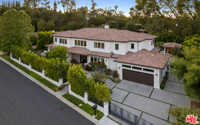 5041 PALOMAR Drive photo 2