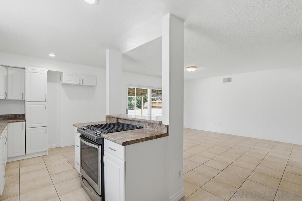 12838 Montauk St - photo 8
