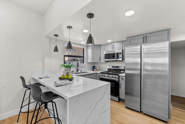 Detail Gallery Image 6 of 42 For 4152 Epsilon St, San Diego,  CA 92113 - 3 Beds | 2 Baths