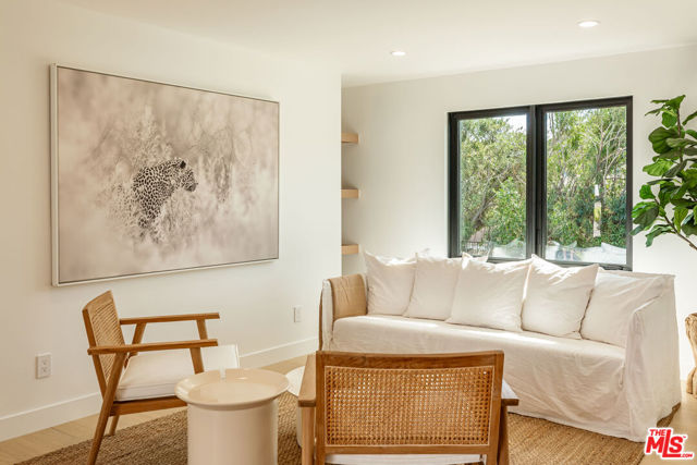 5259 Lewis Road, Agoura Hills CA: https://media.crmls.org/mediaz/53bc2832-7be2-4774-a0bc-98d9f60bfe77.jpg
