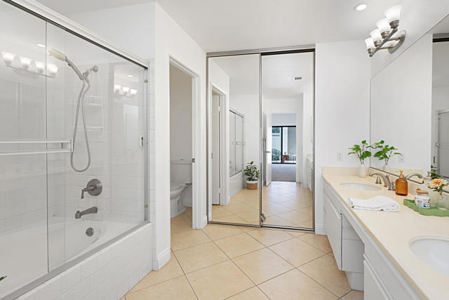 80471 Oak Tree, La Quinta CA: https://media.crmls.org/mediaz/53bc4bc4-b77a-4e1f-b48e-0d8fd0778414.jpg