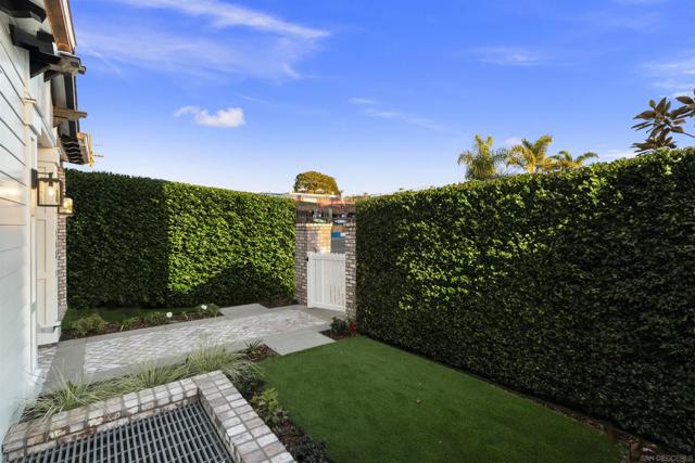 466 Westbourne, San Diego CA: https://media.crmls.org/mediaz/53bcede7-dcdd-49ba-8f6e-488c02e91a6c.jpg
