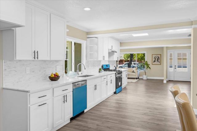 31 La Mirada Court, Salinas CA: https://media.crmls.org/mediaz/53be6c2a-1567-49cb-ace3-1e874c146224.jpg