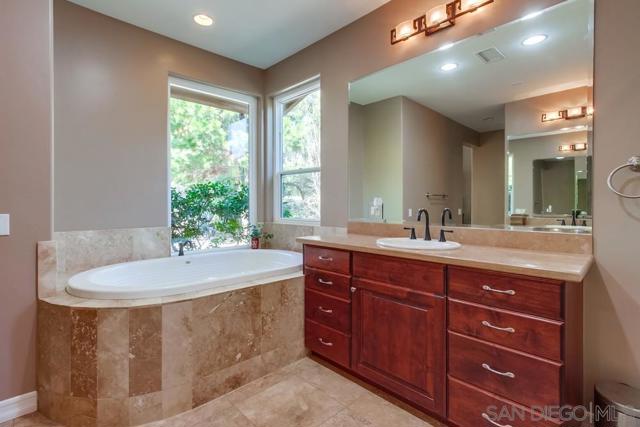 Image 33 of 44 For 16270 Pauma Valley Dr