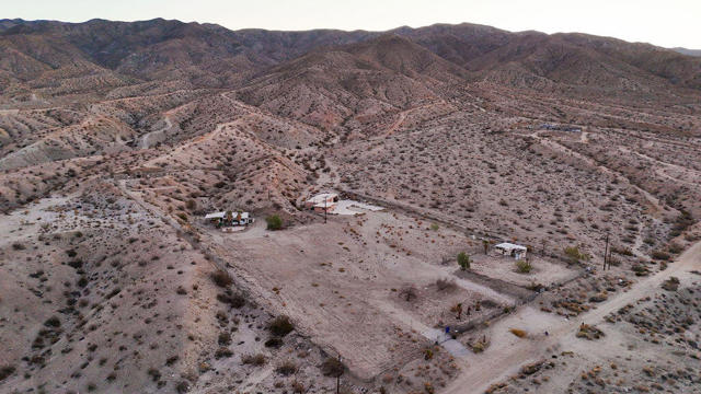 67601 Pierson Boulevard, Desert Hot Springs CA: https://media.crmls.org/mediaz/53c1ac47-90fe-42dd-b45f-fdfb4988fc6f.jpg
