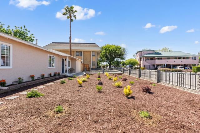 4172 Will Rogers Drive, San Jose CA: https://media.crmls.org/mediaz/53c26fb2-4f40-4c50-aaec-5a4d5143c539.jpg