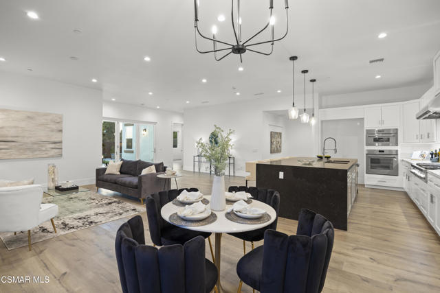 339 Toyon Court, Thousand Oaks CA: https://media.crmls.org/mediaz/53c27131-e4e5-49a0-8905-64703ebc4e80.jpg