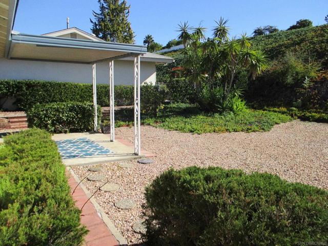 12445 Pipo, San Diego CA: https://media.crmls.org/mediaz/53c2ad8e-0e4a-4509-bc18-55add070c2b3.jpg