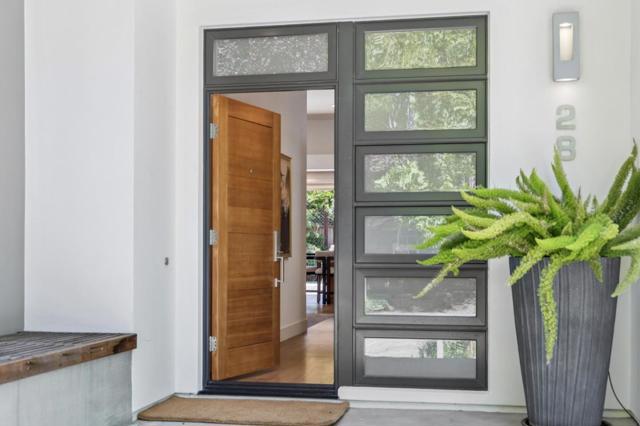 28 Politzer Drive, Menlo Park CA: https://media.crmls.org/mediaz/53c2c119-9750-4329-b7e0-8e61692f3a48.jpg