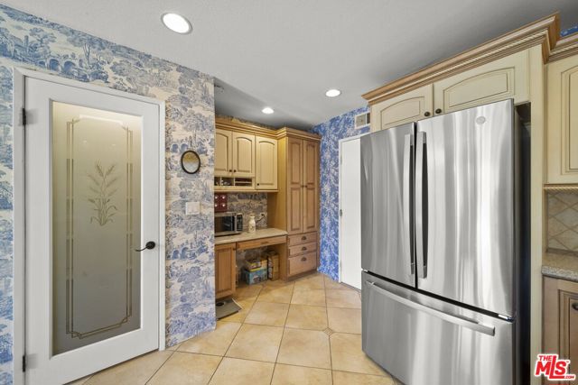25685 Lupita Drive, Valencia CA: https://media.crmls.org/mediaz/53c33263-696f-40ad-8a5b-3503be93aca9.jpg