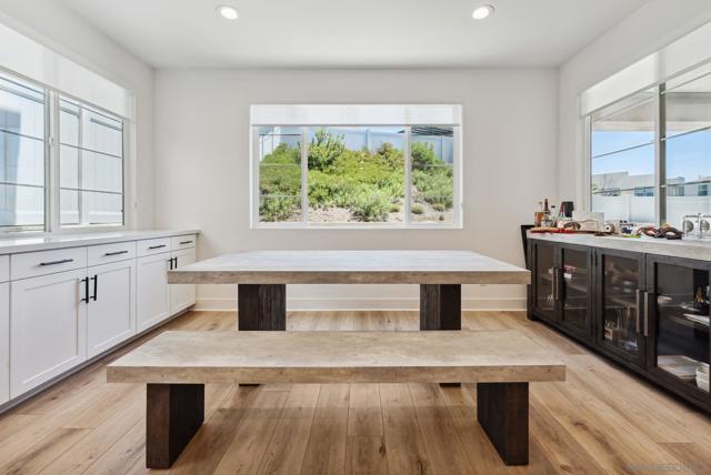 8246 Rose Quartz Cir, San Diego CA: https://media.crmls.org/mediaz/53c37440-efc3-4c4f-bd31-6ea1b317c9ac.jpg