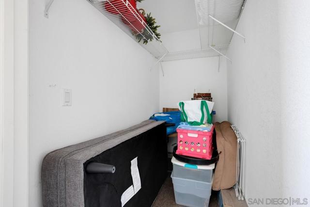 317 Pine Ave, Carlsbad CA: https://media.crmls.org/mediaz/53c3e36a-e27a-445a-91e8-7295909faa7c.jpg