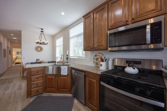 22 Seascape Drive, Half Moon Bay CA: https://media.crmls.org/mediaz/53c494b8-ded5-4bbd-958e-903a2b9ebf2e.jpg