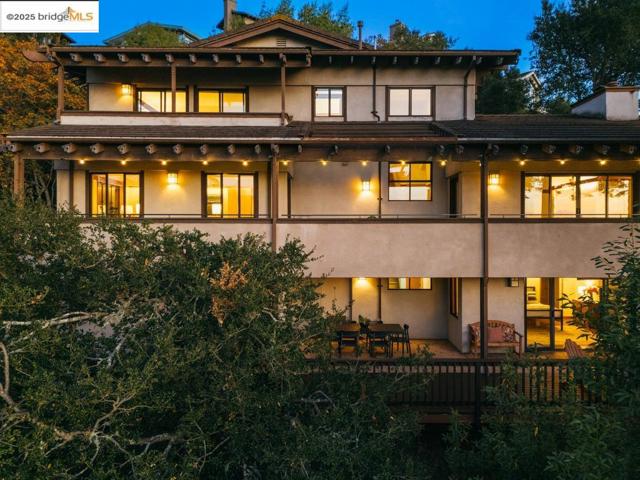 25 Dartmouth Dr, Berkeley CA: https://media.crmls.org/mediaz/53c51818-638c-4275-a8af-5c08a179e85a.jpg