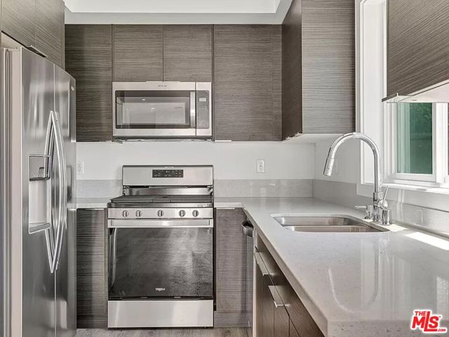 5752 Kester Avenue, Van Nuys CA: https://media.crmls.org/mediaz/53c59e4c-c27e-4e08-b4e4-aeccfd2c830b.jpg