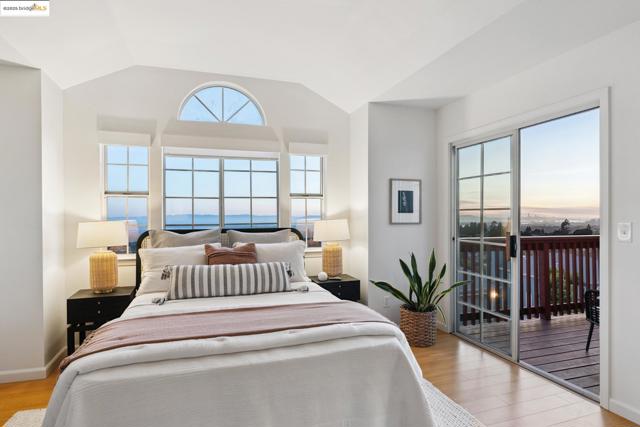 4353 Terrabella Way, Oakland CA: https://media.crmls.org/mediaz/53c5e6c9-ed57-4ae7-825c-5f1811a1931c.jpg