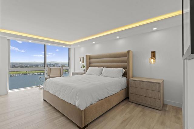 1710 Avenida del Mundo, Coronado CA: https://media.crmls.org/mediaz/53c6df38-2be5-4cdc-8645-40cbb67b036c.jpg