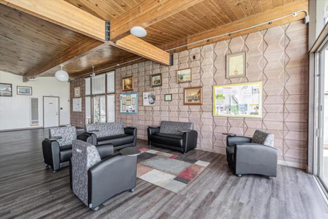 3015 E Bayshore Road, Redwood City CA: https://media.crmls.org/mediaz/53c71930-ab82-4573-93ec-0fc5f82232ed.jpg