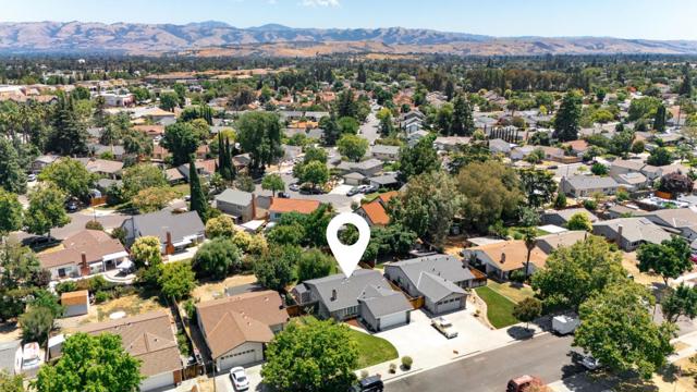3926 Yolo Drive, San Jose CA: https://media.crmls.org/mediaz/53c8829d-6217-4c31-afe6-798aeb0cd239.jpg