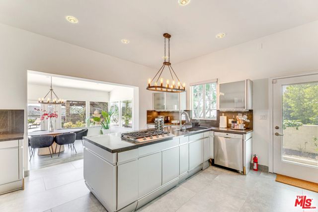 1410 Stradella Road, Los Angeles CA: https://media.crmls.org/mediaz/53c93dbc-2120-4794-b677-0bda1afaa26b.jpg