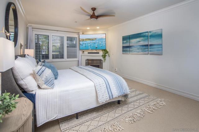 1099 1st st, Coronado CA: https://media.crmls.org/mediaz/53c95dd9-e3bc-4d2c-9dfc-0b28fd310bf7.jpg