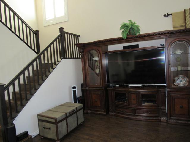 7420 Valley Meadow Avenue, Eastvale CA: https://media.crmls.org/mediaz/53c99944-4bfa-4839-8d43-7280cc5f52a8.jpg