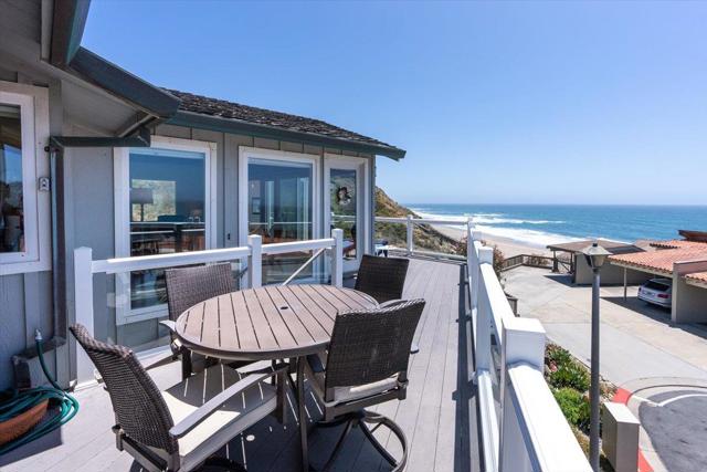 665 Sand Dollar Lane, Watsonville CA: https://media.crmls.org/mediaz/53ca262c-c825-432f-b9ef-cf188de15396.jpg
