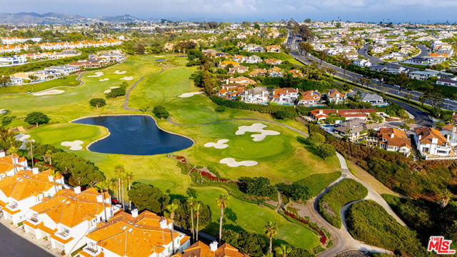 28 Saint Kitts, Dana Point CA: https://media.crmls.org/mediaz/53ca7f12-3feb-4f86-b9b2-4c56007fe213.jpg