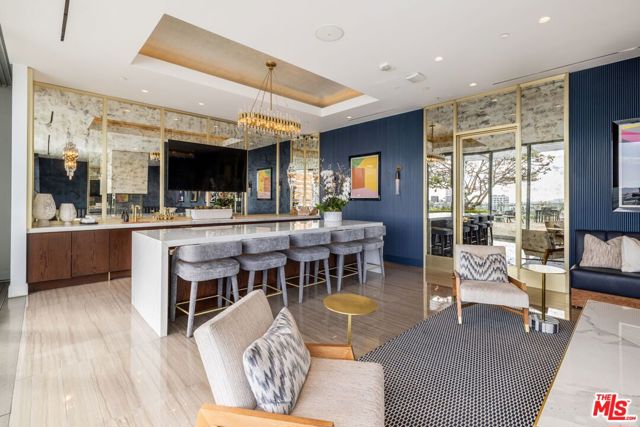 8500 Burton Way, Los Angeles CA: https://media.crmls.org/mediaz/53cac1a9-b6b6-4e77-9ae2-77812642bbfc.jpg
