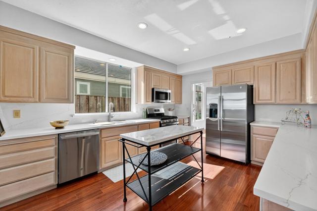 17671 Riverbend Road, Salinas CA: https://media.crmls.org/mediaz/53cbb470-c4d3-4bf9-a699-4e947348223d.jpg