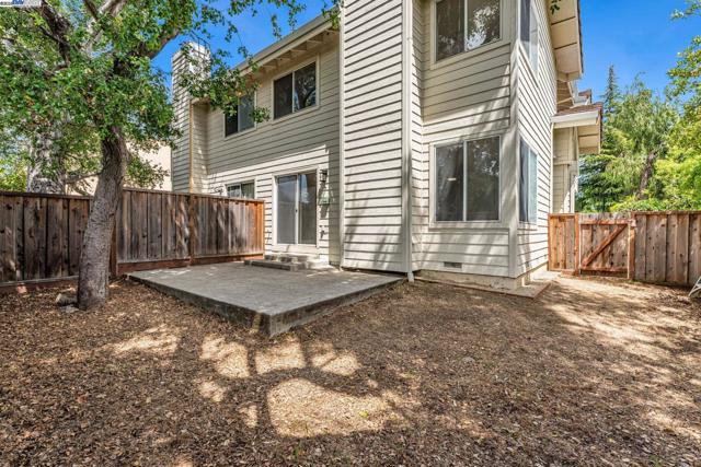 19723 Redwood Rd, Castro Valley CA: https://media.crmls.org/mediaz/53cbea74-4c55-430e-a37f-f28a5daf4ab7.jpg