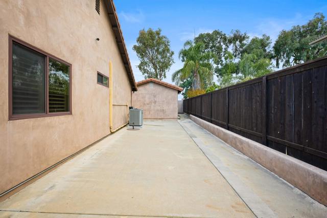 Image 27 of 33 For 10793 Via Cimborio Cir