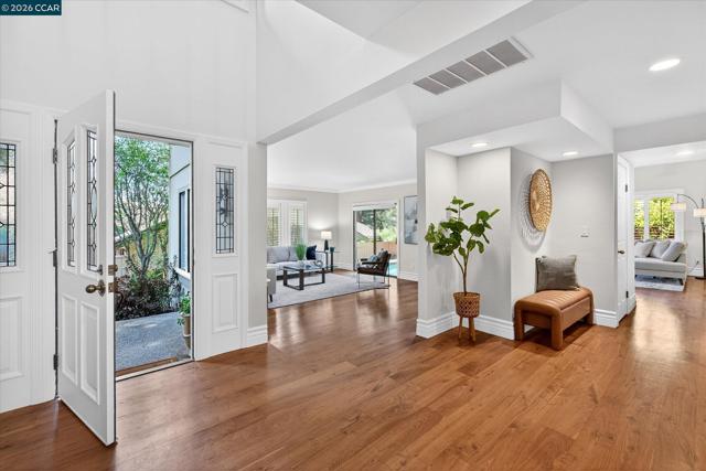 951 Redwood Dr, Danville CA: https://media.crmls.org/mediaz/53cd180a-5cb5-4c4c-b438-5eecd0260593.jpg