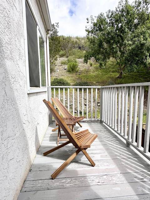 10525 Flora Verda Court, Santee CA: https://media.crmls.org/mediaz/53ce5226-8c54-401c-8bc6-7912cd2b7321.jpg