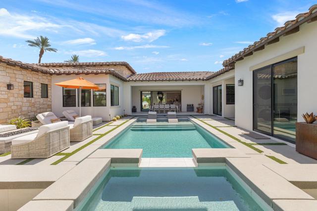 75167 Mansfield Drive, Indian Wells CA: https://media.crmls.org/mediaz/53ce6dce-253b-406e-9da8-947f6f9d8430.jpg