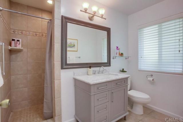 Image 18 of 44 For 829 Hillside Dr
