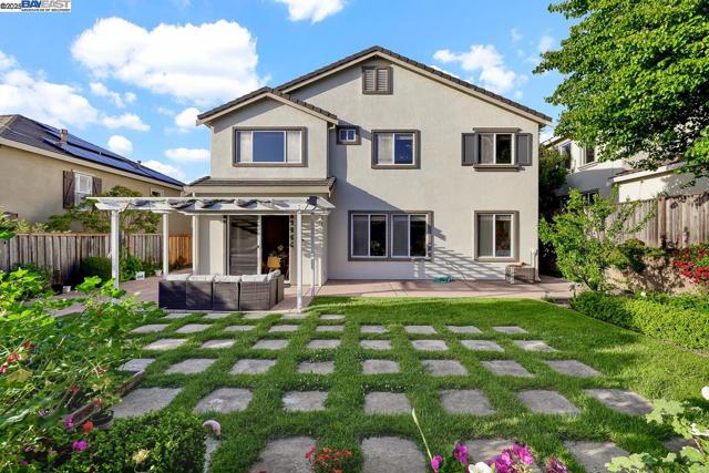 436 Wood Glen Dr, Richmond CA: https://media.crmls.org/mediaz/53cfb194-a7f2-41aa-97de-c80813bbc487.jpg