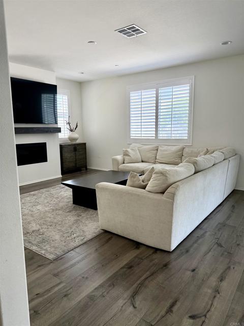 34164 Anise Drive, Murrieta CA: https://media.crmls.org/mediaz/53cfcb97-a376-4d52-af0a-bb7ba1bcb6e7.jpg